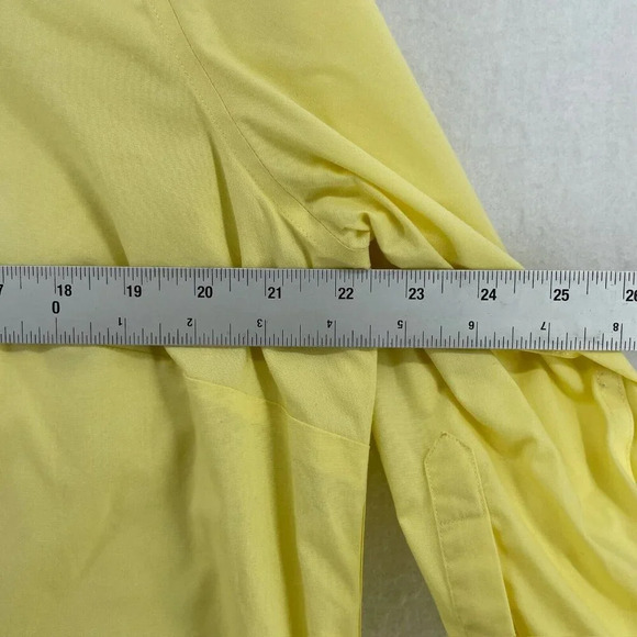 Kirkland Shirt Women's Sz XL Yellow Button-Up Collared 3/4 Sleeves Curved Hem - Picture 3 of 11